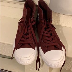 Chuck Taylor II, like new. Men’s 7, women’s 9.